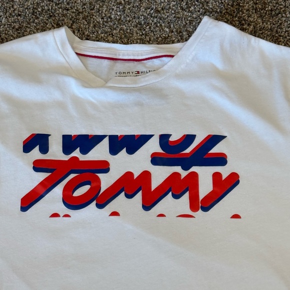 Tommy Hilfiger Women White Short Sleeve Cotton Graphic Logo T-Shirt size Medium - Picture 3 of 7